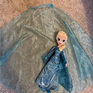 Broadway Disney Frozen Merchandise (Cape & Doll)